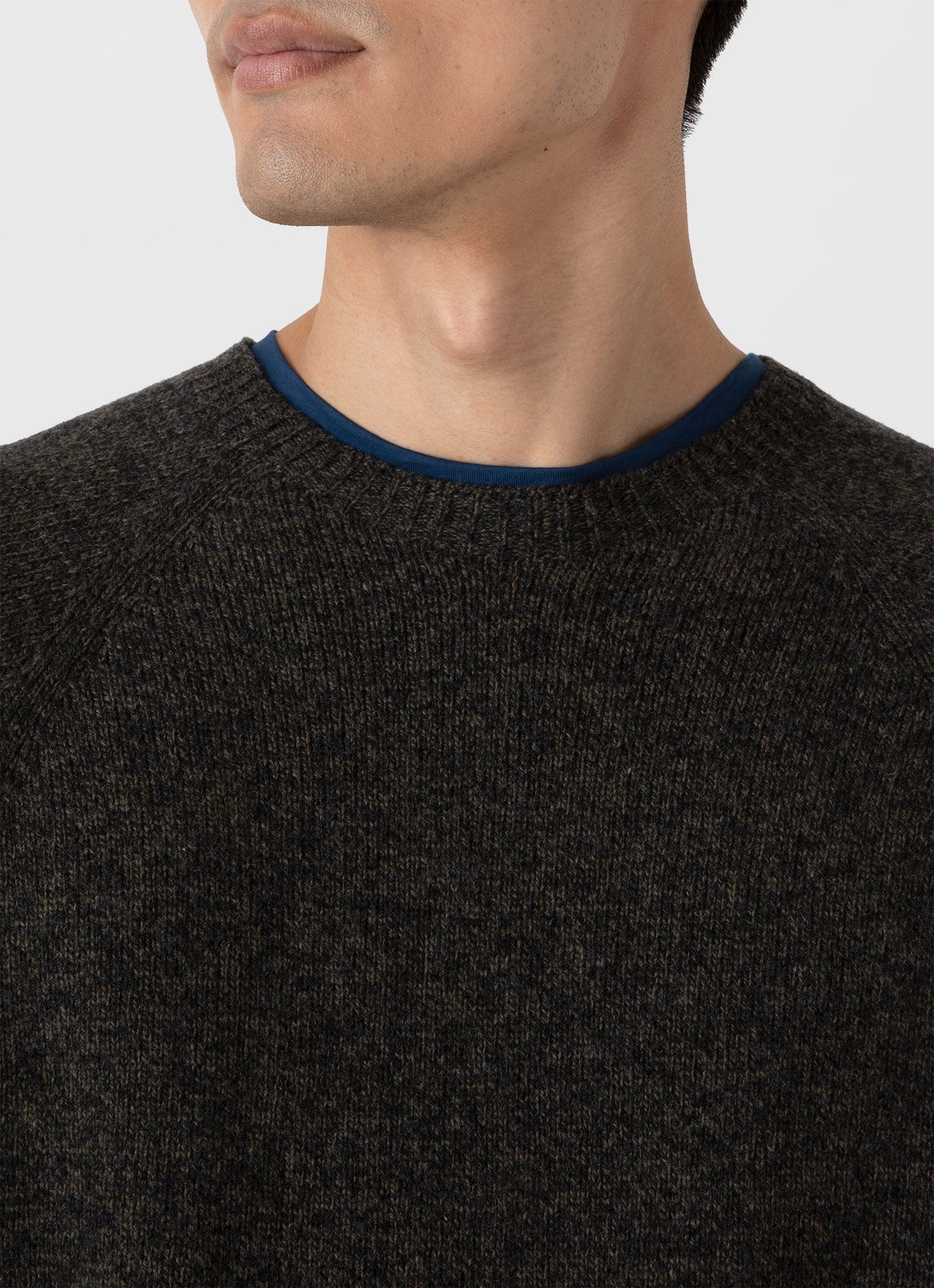 Mens Lambswool Crew Neck Jumper In Khaki Twist Mjum8066 Gnhq