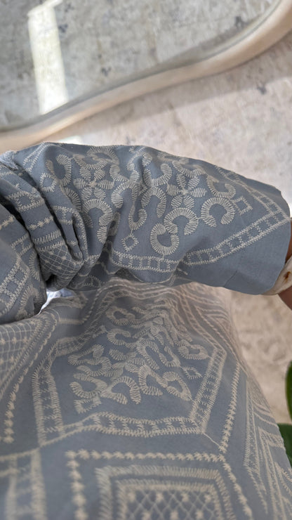 Ensemble deux pièces brodé veste et pantalon 8380 I Bleu ciel
