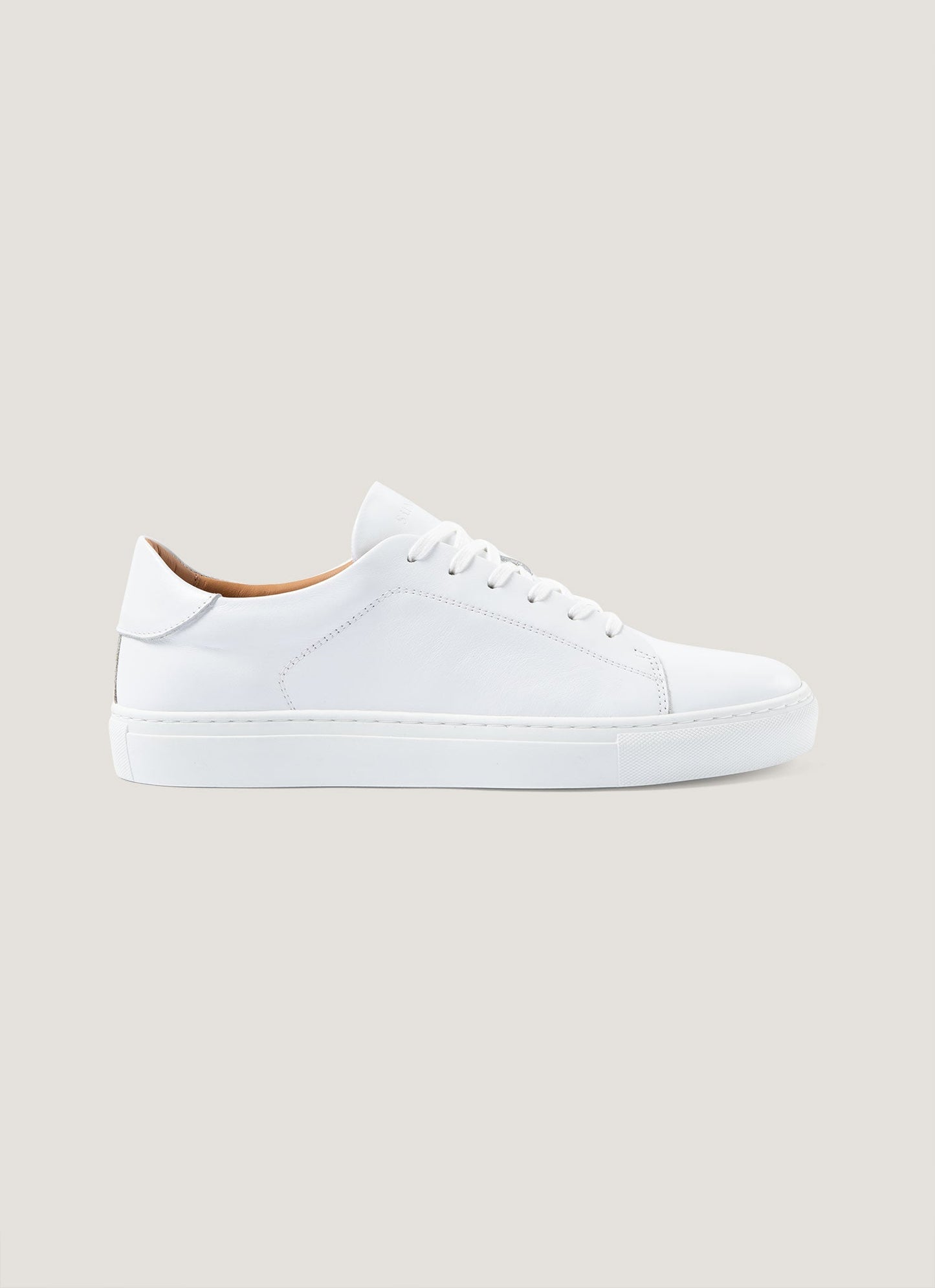 Mens Tennis Shoe In White Mftw9490 Whaa